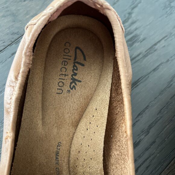 Brown womens loafters Clarks Lyrical Way Light Brown 7 1/2 US - Picture 2 of 6